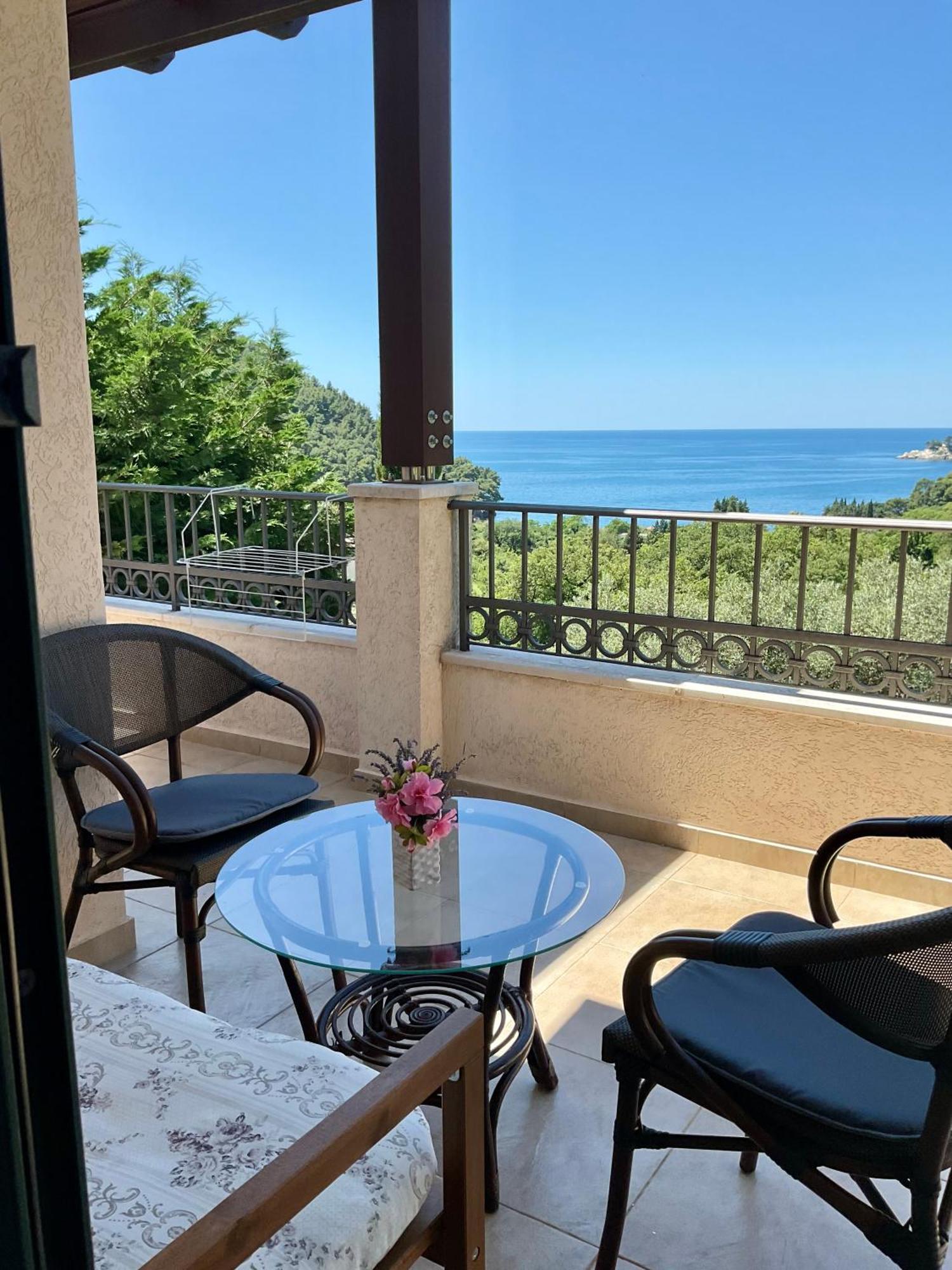 Bay View Apartments Petrovac Eksteriør billede